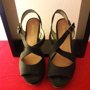 BLACK FAUX SUEDE PLATFORM WEDGE